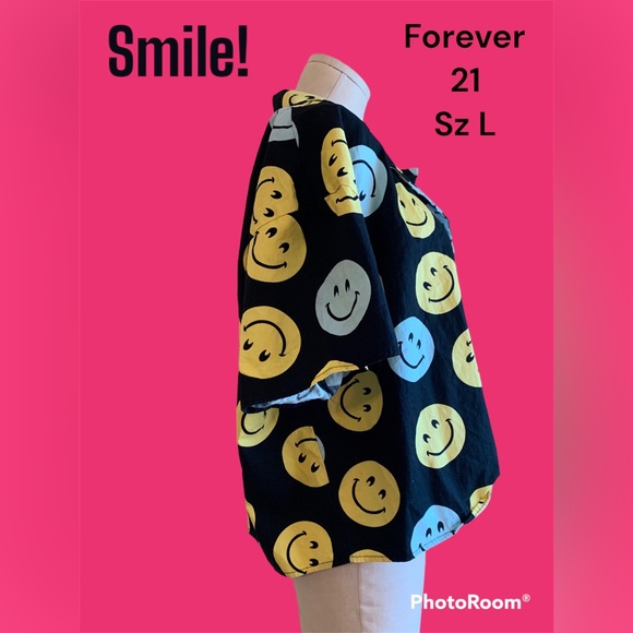 😀 Unisex Smiley Face Button Front Shirt! 😀 - Picture 5 of 7